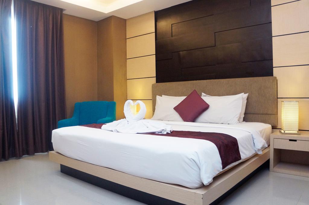 Orchardz Hotel Ayani 폰티아낙 외부 사진